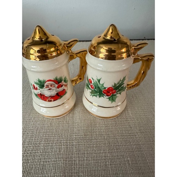 The Unbranded Brand Other - Vintage santa Christmas Salt And Pepper Shakers 22k Gold Cute!